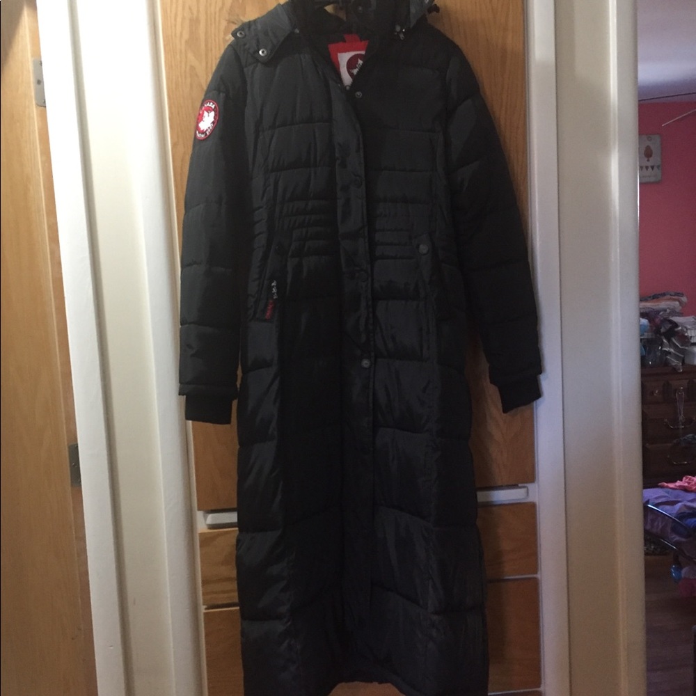 Canada Weathergear black full length down jacket!